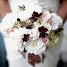 Consegna fiori bianchi a domicilio: I 10 Fiori Piu Belli Perfetti Per Decorare Il Tuo Matrimonio