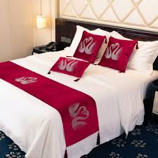 Hotel Guesthouse Bed Runner
