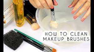 3 ways to clean makeup brushes