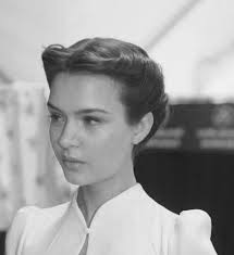 Long before the fade haircut came to be, we had what was regarded as the façon hairstyle. History Recalls Itself The 1940s Hairstyles Fashionarrow Com