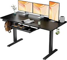 sweetcrispy standing desk with keyboard