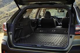 A cargo box like no other that perfectly pairs performance styling with premium features. 2017 Subaru Outback Interior Review Seating Infotainment Dashboard And Features Carindigo Com