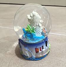 sg50 merlion snow globe women s