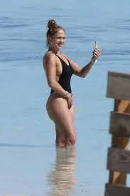 Посмотреть эту публикацию в instagram. Caras Sin Photoshop Las Fotos De Jennifer Lopez En La Playa De Las Que Todos Hablan