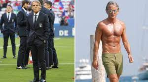 Он заслужил, они все заслужили этот успех. 53 Year Old Roberto Mancini Is Absolutely Ripped To Shreds Sportbible