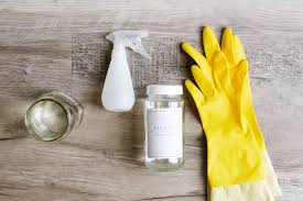 How to Make a Disinfecting Bleach Cleaning Spray