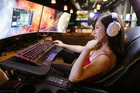6 Reasons Why Online Gaming Is Growing in Popularity - Game Rules