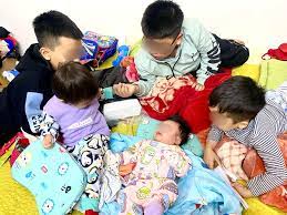 Bé trai 2 tháng tuổi bị bỏ rơi ở Nghệ An