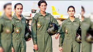 three women fighter pilot trainees
