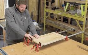 making cabinet doors using a router