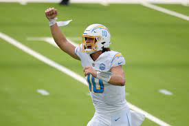 Shop the best in sneakers, shoes, fan gear & more! Ex Oregon Qb Herbert Makes First Start For Chargers In Loss To Chiefs