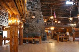 Created with gnarled logs and rough sawn wood for the northern pacific railroad, it has a sense of place as identifiable as the park itself. Hotel Old Faithful Inn Yellowstone National Park Yellowstone National Park Mt Wy Hotelopia