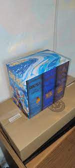 German version of a one piece collection slipcase to celebrate 100 volumes.  with the first one containing the east blue saga : r/OnePiece