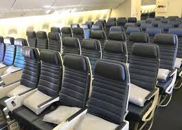 flight review united economy ua880