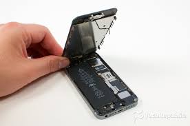 Methods 1 preparing to open the iphone 2 opening an iphone 7 this wikihow teaches you how to remove the display on an iphone 6s or 7 in order to view the. Cracking Open The Iphone 5s Page 19 Techrepublic