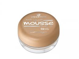 essence soft touch mousse make up 02
