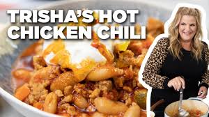 I saw trisha yearwood prepare this on a daytime talk show last year, and then saw it again being prepared on the live with kelly show this morning. Trisha Yearwood Kelsea Ballerini Make Hot Chicken Chili Trisha S Southern Kitchen Food Network Youtube