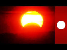 This happens twice a year in. Hybrid Solar Eclipse 2013 Best Videos Of Moon Blocking The Sun Across Africa Syria Uae Youtube