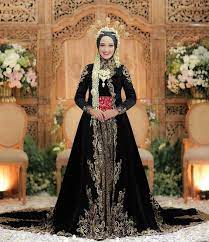 Gaun pengantin hijab adat jawa. Cantiknya 5 Baju Pengantin Adat Jawa Untuk Muslimah Ini Buatmu Bak Puteri Keraton