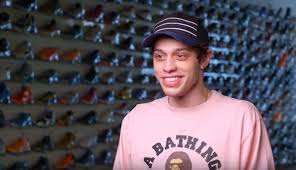 Pete davidson is an american comedian and actor who is a featured player on saturday night live (1975), as of september 2014. Snl Cast Member Pete Davidson Talks Sneakers For Roasts And Dad Shoes On Sneaker Shopping Weartesters