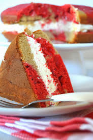 This red velvet cheesecake cake is layers of moist red velvet cake and creamy cheesecake, covered in cream cheese frosting! Cakeyboi Red Velvet Butterscotch Cake