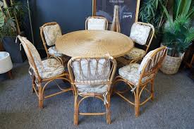 wicker dining table pea style