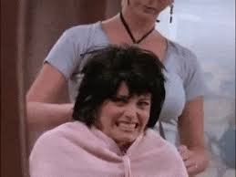 Friends tells the story of siblings ross (david schwimmer) and monica (courteney cox) geller, and their friends phoebe misses a crucial piece of information before giving monica her haircut. Phoebe Screws Up Monica S Hair Cut Friends Animated Gif
