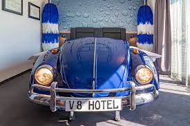 Located 25 km from cologne/bonn airport v8 hotel koln @ motorworld, an ascend hotel collection member offers allergy friendly rooms, a safe deposit box and truck parking for guests' convenience. Abgefahren Im Kolner V8 Hotel Werden Automobiltraume Wahr Vielweib On Tour