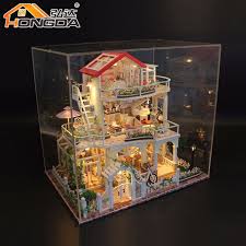China Customized Castle Doll House
