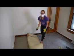 how to remove carpet with wood floors