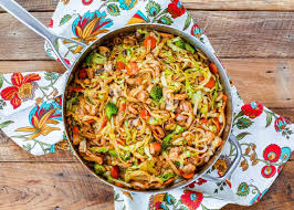 stir fry noodles with en and