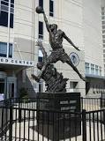 where-is-the-michael-jordan-statue-located