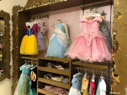 Our makeover packages transform boys and girls ages 3 through 12 with costumes, makeup, hair accessories and hair styling. Bibbidi Bobbidi Boutique Salon At Disney Springs Marketplace And Magic Kingdom Allears Net
