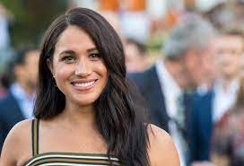 Usually sporting her luscious tresses down, it's a rare treat to see meghan markle with her hair up. 16 Times Meghan Markle Made A Statement With Her Hair Cafemom Com