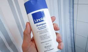 Die dermasence produkte helfen bei hautproblemen wie akne, kopfschuppen, neurodermitis, psoriasis und rosacea. Linola Shampoo Gegen Trockene Kopfhaut Erfahrungsbericht