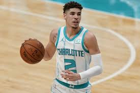 Lonzo ball will see his first action since having off season knee surgery in wednesday night's preseason home game against the golden state warriors, los angeles lakers coach luke walton announced. Lamelo Ball Scores 12 Points As Hornets Fall To Raptors In Preseason Tilt Bleacher Report Latest News Videos And Highlights