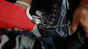 How To Determine Your Hockey Skate Size At Home