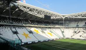 The stadium officially opened on 8 september 2011 and has a capacity of 41,000 spectators. Allianz Stadium Juventus Stadium Turin The Stadium Guide