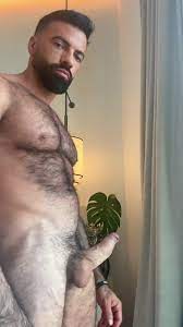 Hairy daddy shows off his huge cock - ThisVid.com