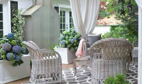 Take some time to think about what kind of ambiance you want. Curb Appeal 18 Color Ideas For Your Door French Country Cottage