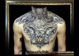 Baphomet chest tattoo | Tatuajes japoneses, Tatuajes