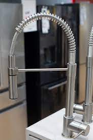 single handle kitchen faucet with sprayer