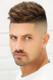 Inspiration für schöne schnitte, farben und stylings findest du hier: Frisuren Manner 2020 In 2020 Coole Manner Frisuren Coole Mannerfrisuren Manner Frisuren