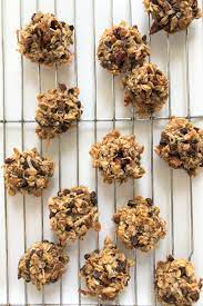 healthy vegan oatmeal cookies with