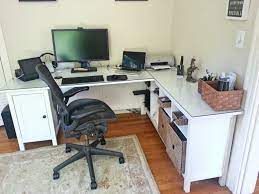 L Shaped Desk To Boost Productivity 10