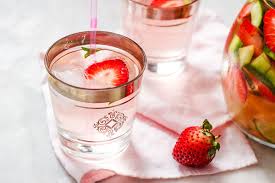 cuber strawberry detox drink recipe