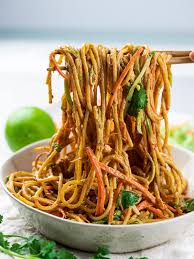 15 minute vegan thai peanut noodles