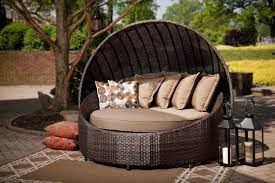Modern Patio Round Bed Turns Simple