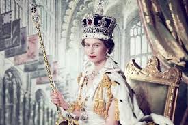 Born 21 april 1926) is queen of the united kingdom and 15 other commonwealth realms. Sapato Usado Pela Rainha Elizabeth Em Coroacao Ganha Nova Versao E Esta A Venda Donna