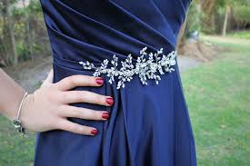 prom nails that go with navy blue dress
